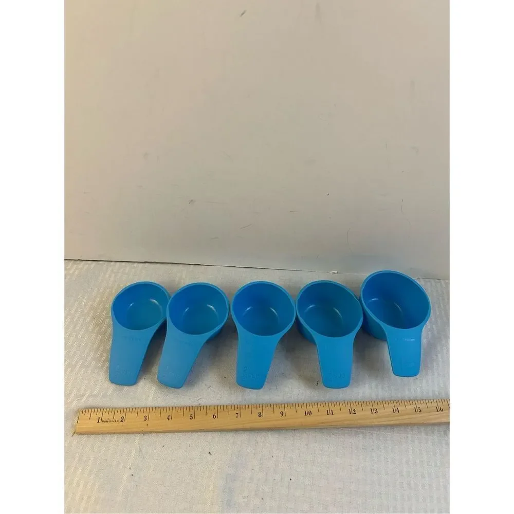 Tupperware replacement measure ring cups blue missing 1/4‎